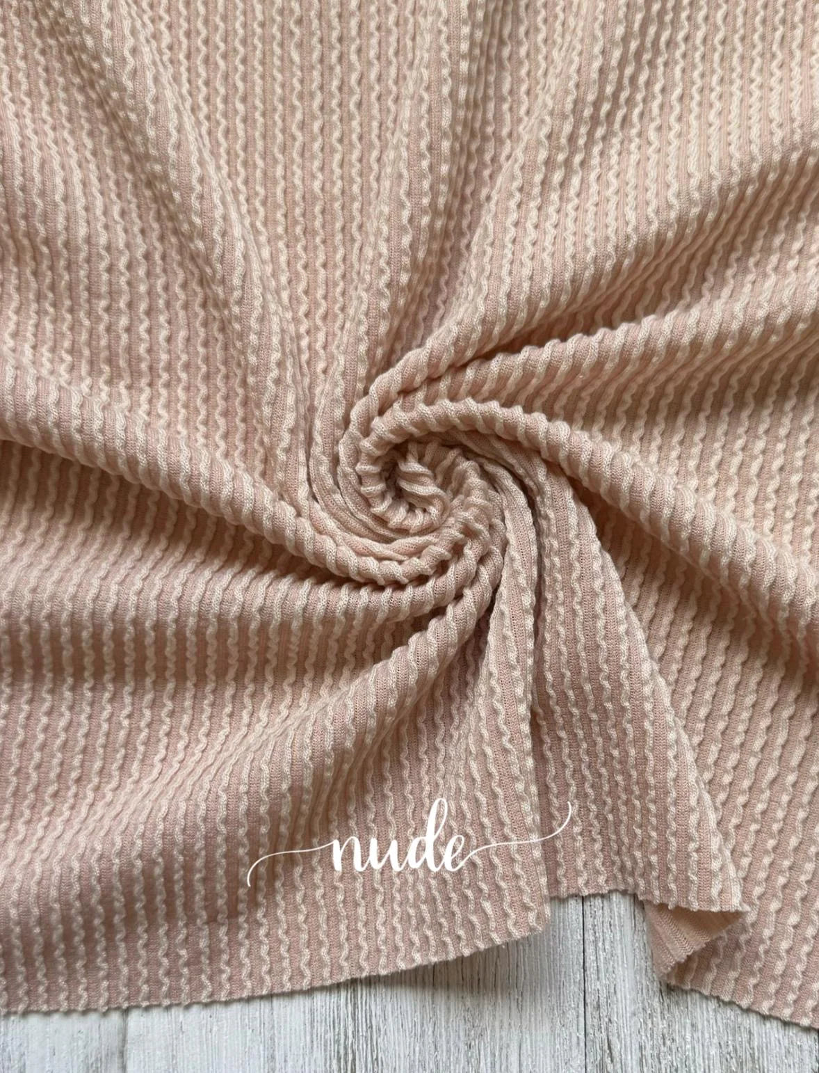 Nude Waved
