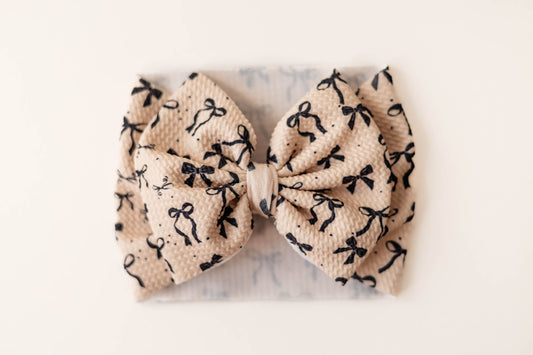 Neutral Bows
